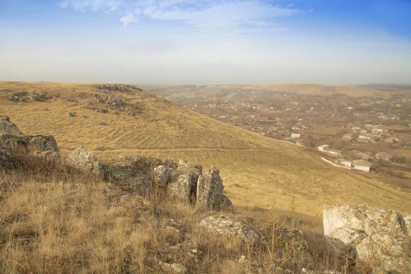 Rotsachtige heuvels landschap — Stockfoto