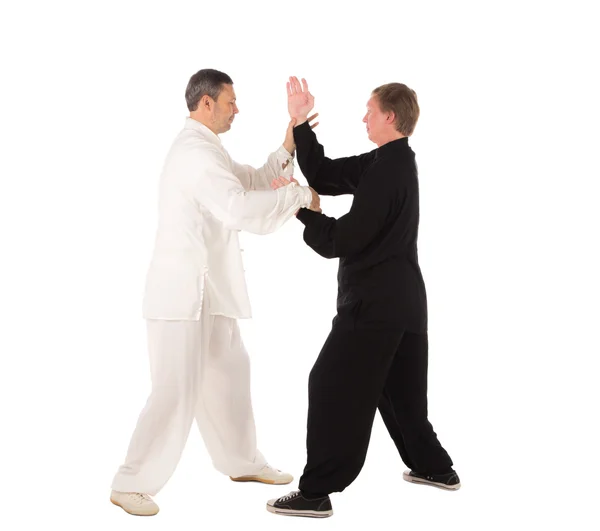 Due lottatori di karate. Lotta contro la formazione . — Foto Stock
