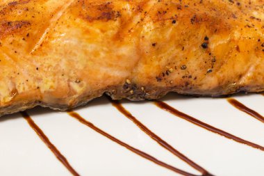 Soya soslu ızgara somon