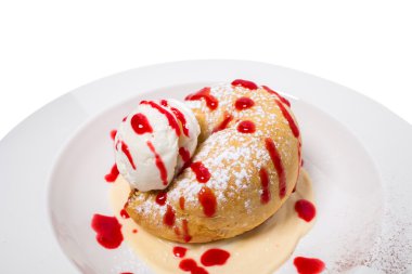 Dondurma ile tarçın topuz.