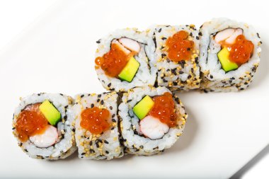 Amerikan suşi, alaska rulo.