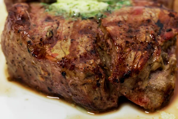 Filete con mantequilla verde — Foto de Stock