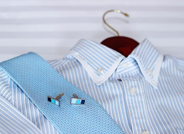 Men's classic shirts on the bed. Shallow depth of field — Stock Photo, Image