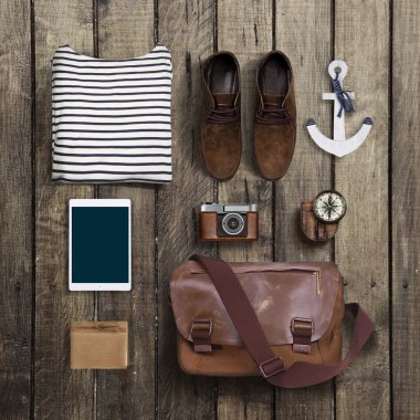 eski püskü kahverengi ahşap zemin