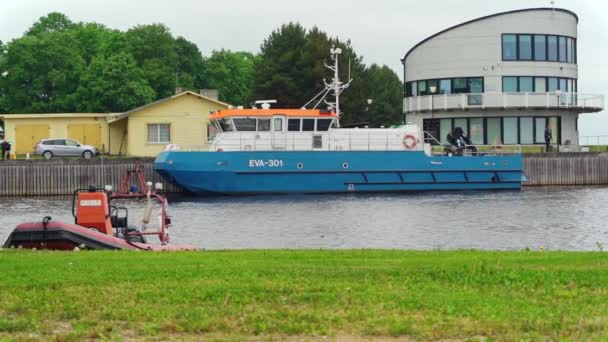 Piękny Widok Mały Port Mustvee Estonia Zwolniony Ruch Steadicam — Wideo stockowe