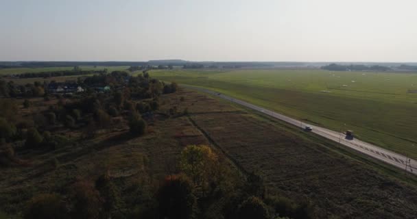 Küçük Estonya Kasabasında Sonbahar Mevsiminin Hava Görüntüleri Gün Batımı — Stok video