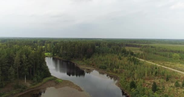 Flygbilder Dammen Med Sjö Och Flod Höstlandskap Solnedgång — Stockvideo