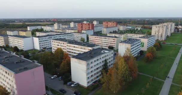 Vista Aerea Sulle Case Nella Campagna Estone Paesaggio Urbano Estivo — Video Stock