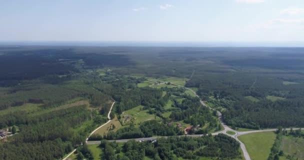 Flygbilder Från Höstsäsongen Liten Estnisk Stad Solnedgång — Stockvideo