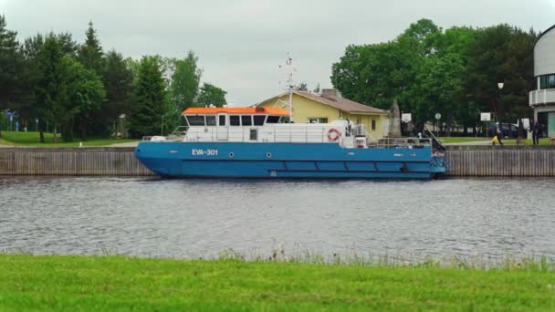 Vacker Utsikt Över Liten Hamn Mustvee Estland Långsamma Rörelser Steadicam — Stockvideo