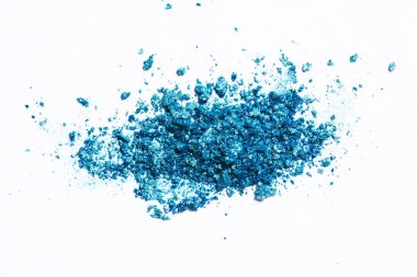 Beyaz arka planda küçük mavi göz farı