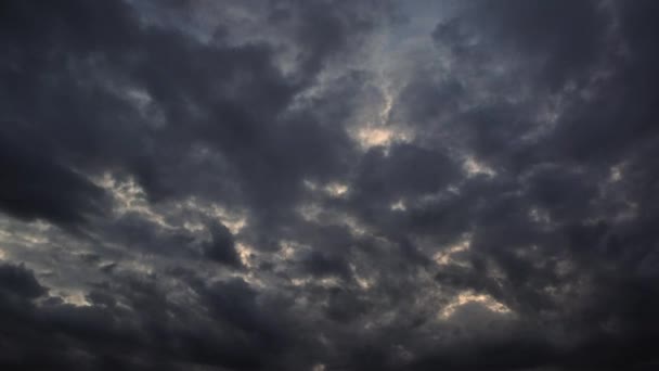 Gale Céu Baixo Carrega Nuvens Cumulus — Vídeo de Stock
