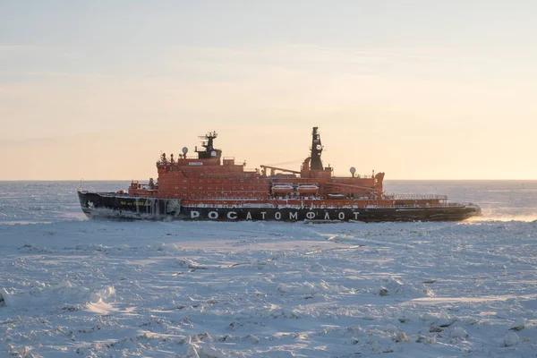 Sabetta, Tyumen bölgesi, Rusya - 22 Mart 2021: 50 Pobedy 'nin buzları eritmesine izin verdi.