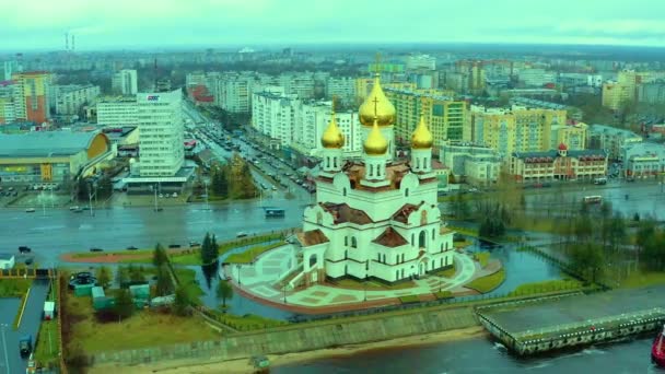 Archangelsk Rosja Listopada 2020 Widok Nasyp Miasta Kościoła Góry Deszczową — Wideo stockowe