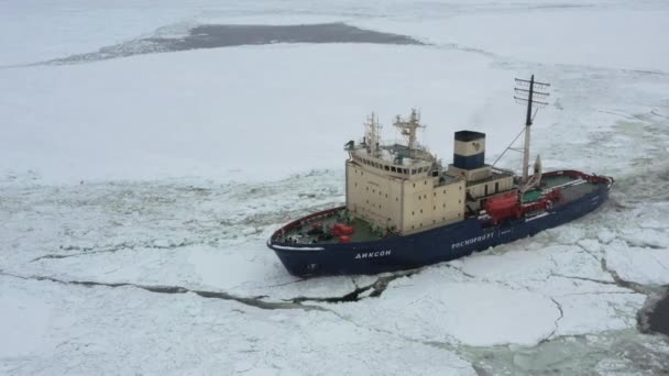 Arkhangelsk Rusya Mart 2021 Dixon Buzkıranı Buza Doğru Ilerliyor Kuzey — Stok video