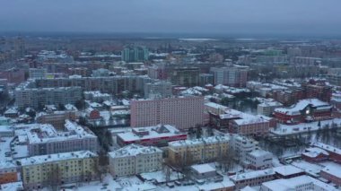 Arkhangelsk, Rusya - 1 Ocak 2021: Kış manzarası, şehrin en üst manzarası.