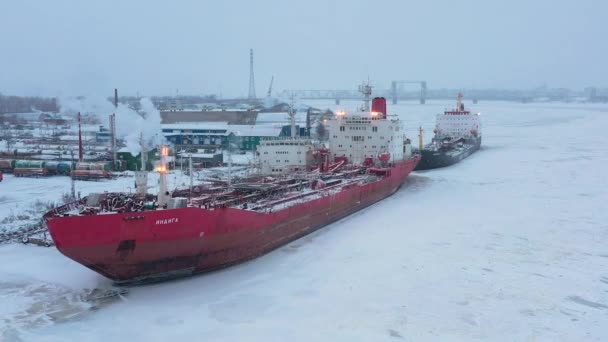 Arkhangelsk Russia Dicembre 2020 Paesaggio Invernale Del Fiume Navi Ormeggiate — Video Stock