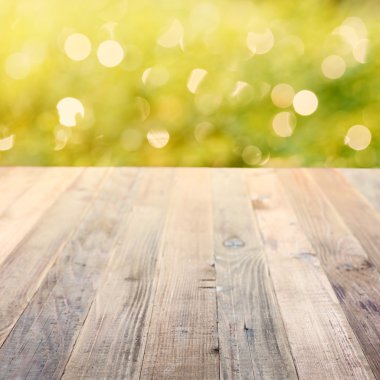 Bahar rustik arka plan ile yeşil bokeh