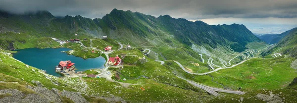 Gran panorama de la carretera de Transfagarasan — Foto de Stock