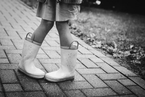 Niñas piernas en botas — Foto de Stock