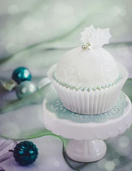 Cupcake decorated with fondant — Stock Photo, Image