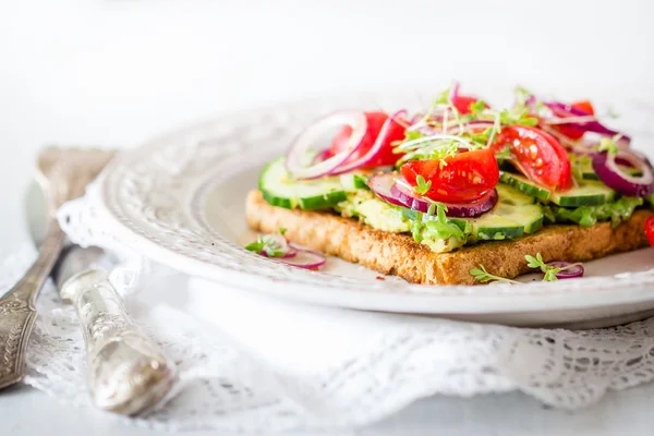 Vegan sandwich with vegetables — Stock Photo, Image