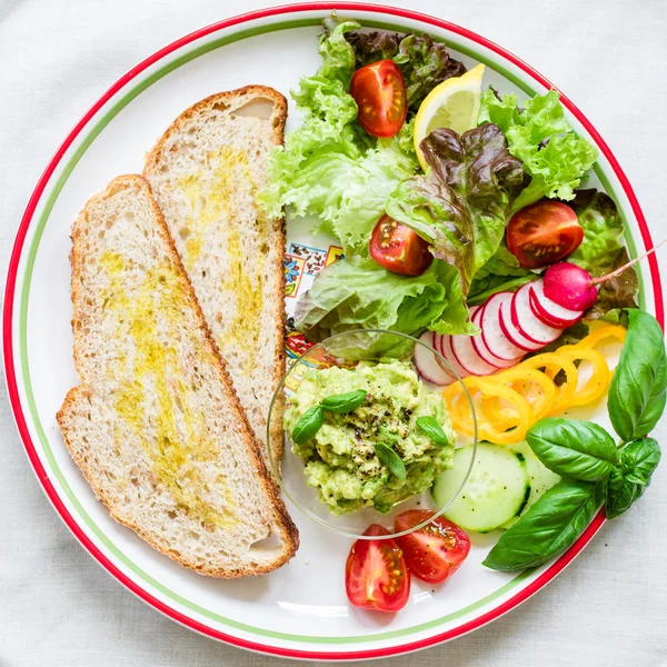 パンと新鮮な野菜 — ストック写真