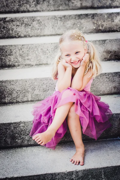 Boldog kis hercegnő — Stock Fotó