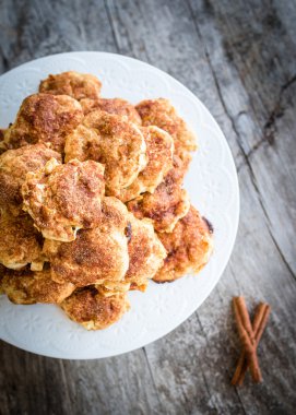 tarçın ile ev yapımı elma tanımlama