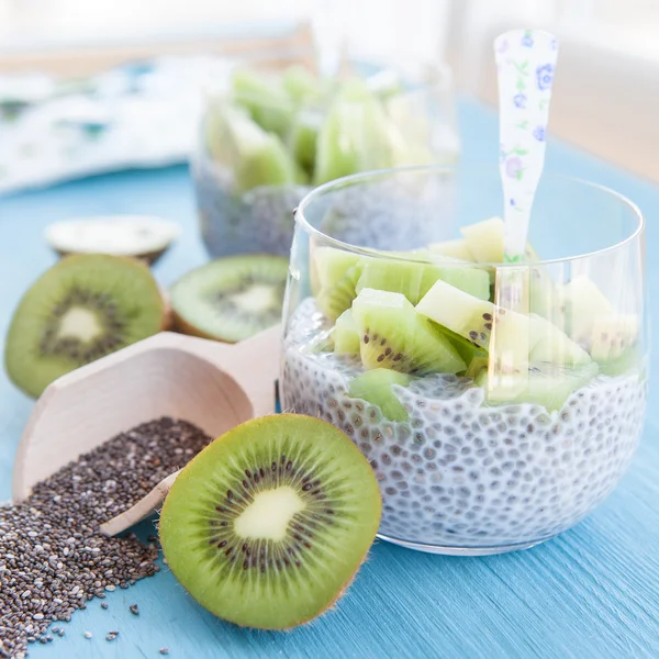 Chia Pudding with kiwi — Stock Photo, Image