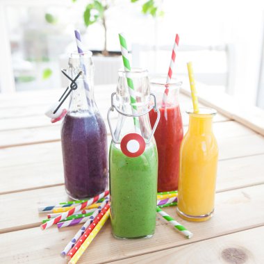 Taze smoothies çeşitli