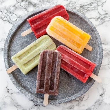 Ev yapımı dondurma popsicles