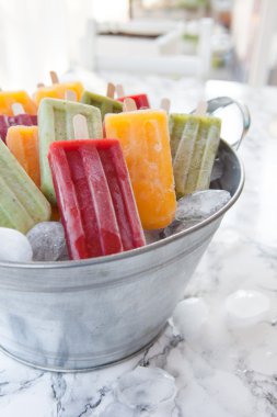 Ev yapımı dondurma popsicles