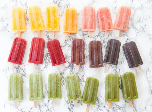 Homemade ice cream popsicles — Stock Photo, Image