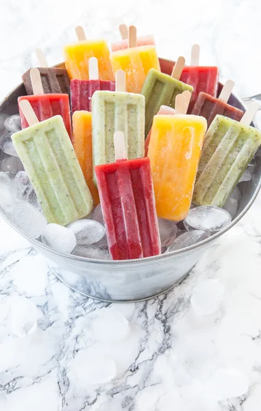 Homemade ice cream popsicles — Stock Photo, Image