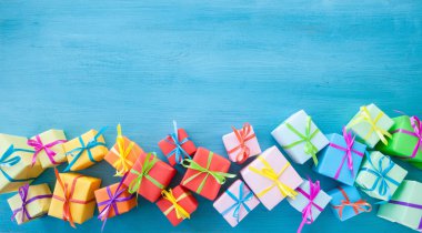 Renkli küçük hediyeler