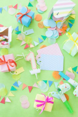 Renkli küçük hediyeler