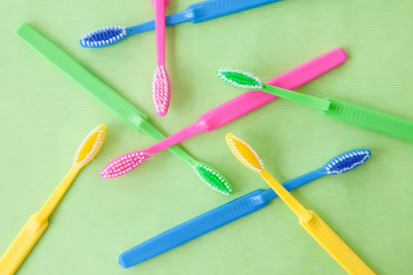Farverige tandbørster - Stock-foto