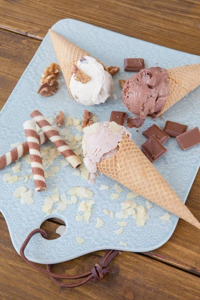 Cucharadas de helado —  Fotos de Stock