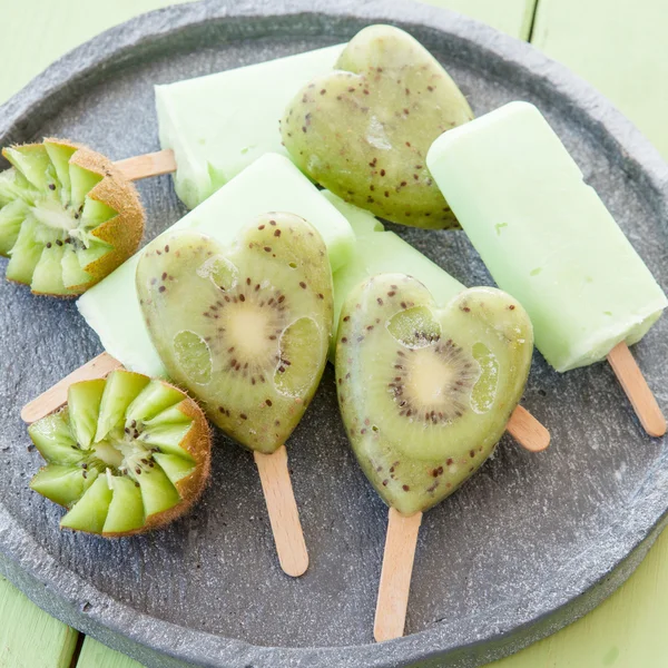 Homemade zamrożone popsicles — Zdjęcie stockowe