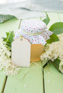 Mürver yapılan ev yapımı jöle