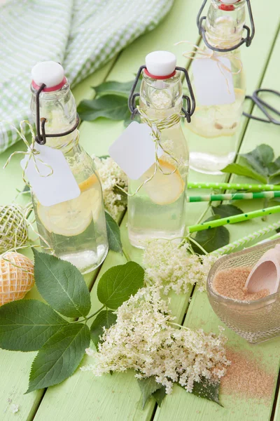 Homemade lemonade made from elderberry — Stock Photo, Image