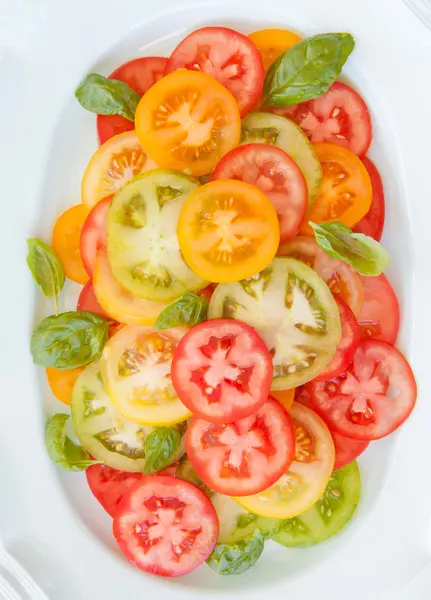 Kleurrijke verse tomaten — Stockfoto