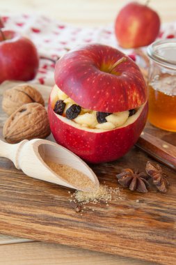 Yedeklenmiş elma hazırlanıyor