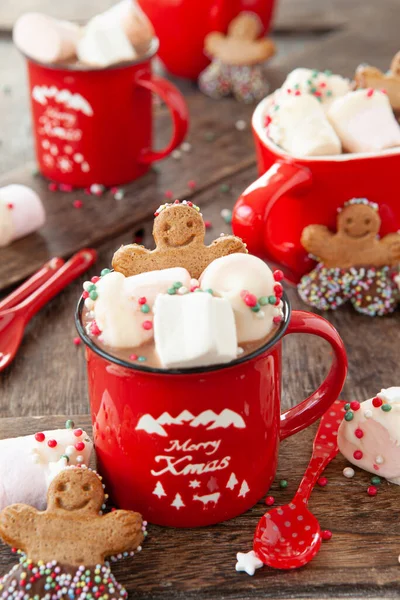 Heiße Schokolade Mit Marshmallows Und Bunten Zuckerstreuern — Stockfoto