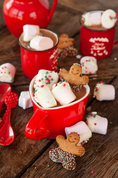 Heiße Schokolade Mit Marshmallows Und Bunten Zuckerstreuern — Stockfoto