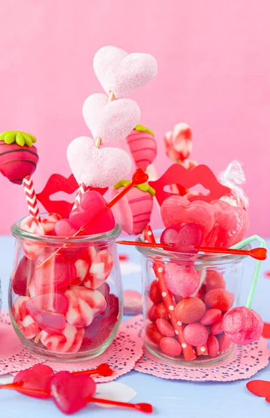 Frasco Pequeno Com Doces Bonitos Forma Coração Para Dia Dos — Fotografia de Stock