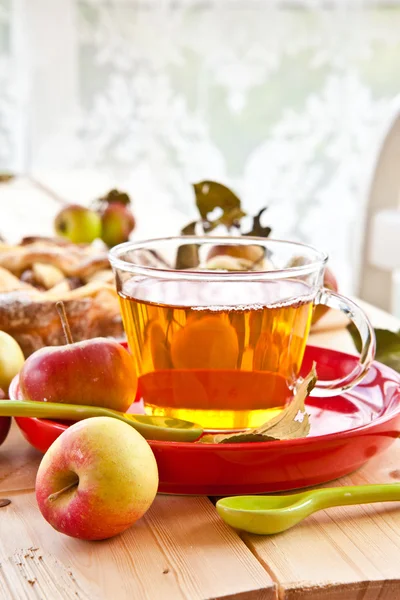 Tazza di tè alla mela — Foto Stock