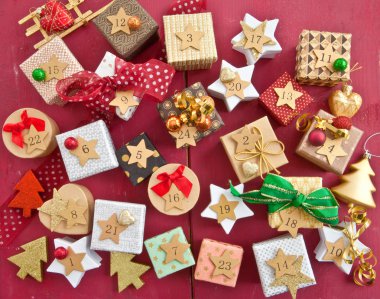 Küçük renkli hediyeler