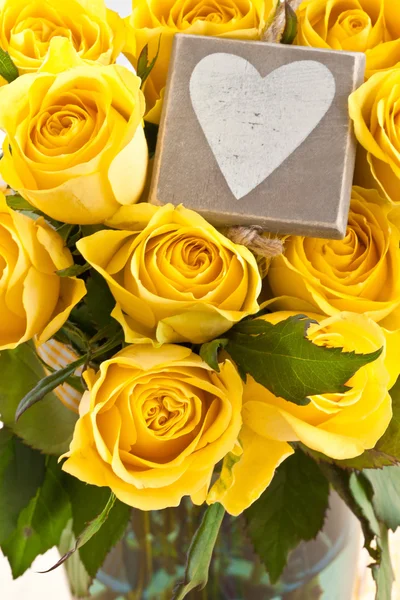 Yellow roses — Stock Photo, Image